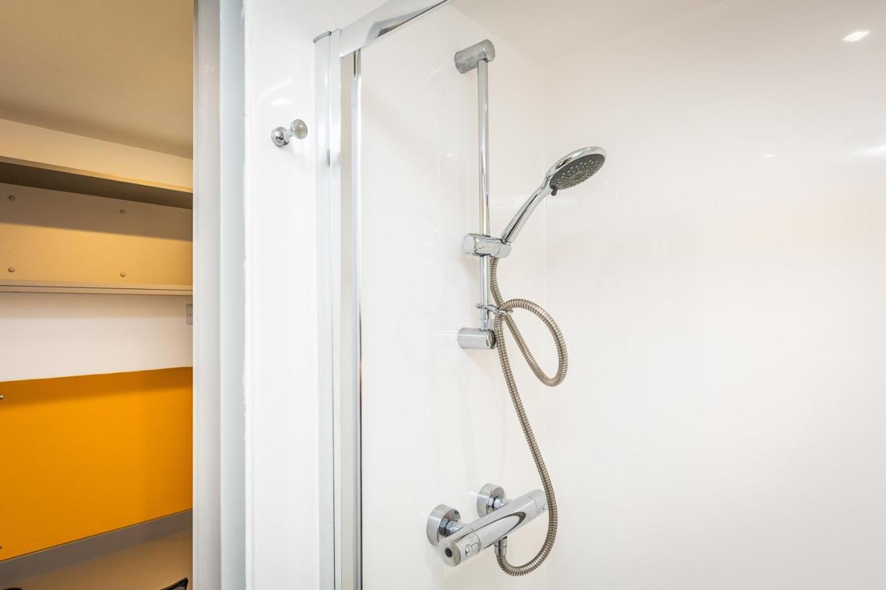 Ensuite Room With Shared Kitchen, Close To Centre Lincoln Extérieur photo